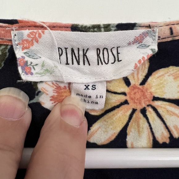 Pink Rose Dress XS Black Pink Floral Short Sleeve Casual Round Neck Everyday - Picture 2 of 3